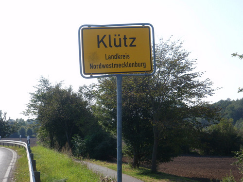Entering Kl&uuml;tz.